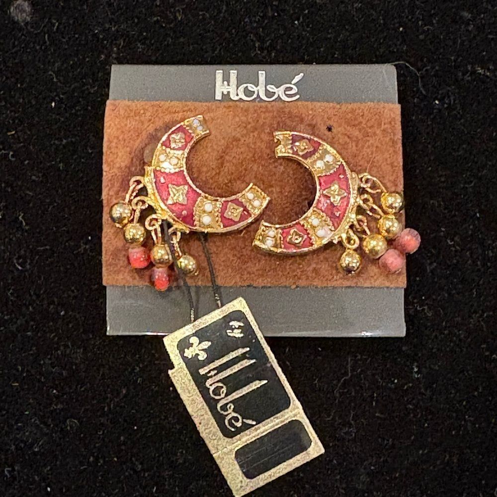 VTG Hobe Gold Tone Red Enamel Crescent Moon Clip on Earrings NOS